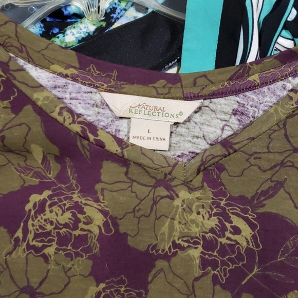 Shirt - Picture 4 of 4